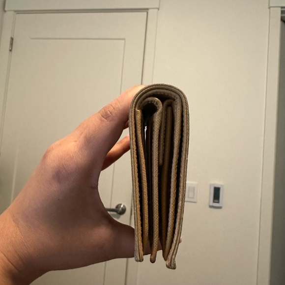 GUC Prada Bifold Wallet in Dust Bag - Picture 13 of 14